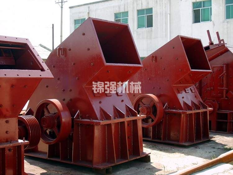 10萬元以內的碎石機破碎設備介紹(圖6) 10萬元以內的碎石機破碎設備介紹(圖6)